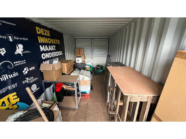 2020 luxe zelfvoorzienende toilettrailer - afbeelding 30 van  40