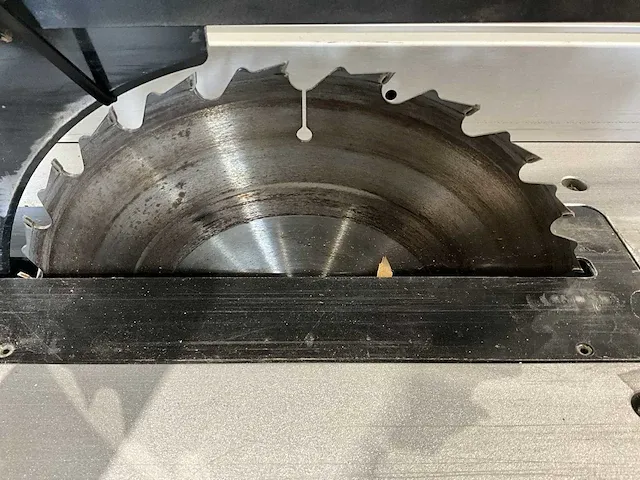2020 makita 2704n zaagtafel - afbeelding 11 van  13