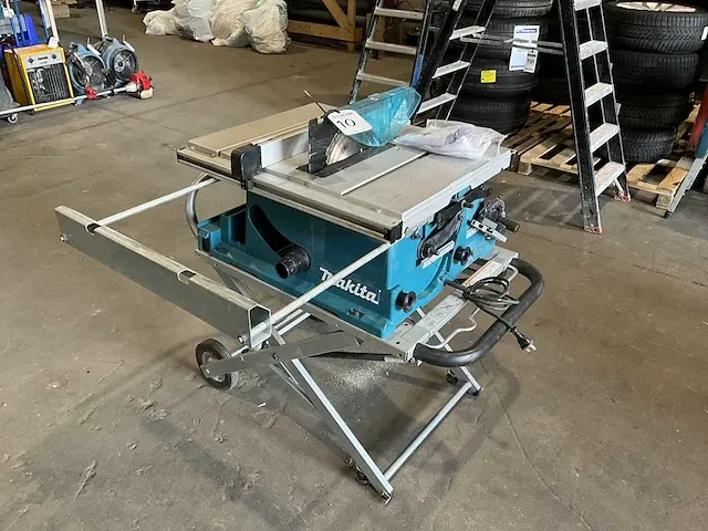2020 makita 2704n zaagtafel - afbeelding 4 van  13