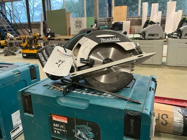 2020 makita dhs630 cirkelzaagmachine - afbeelding 1 van  6
