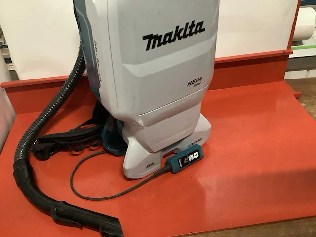 2020 makita dvc660 accu rugstofzuiger - afbeelding 2 van  5