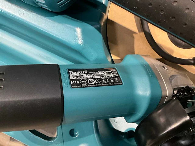 2020 makita ga9020/9558hnr haakse slijpmachine set - afbeelding 7 van  10
