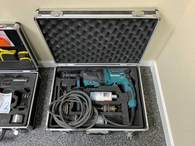 2020 makita hr2631ft combihamer - afbeelding 1 van  4
