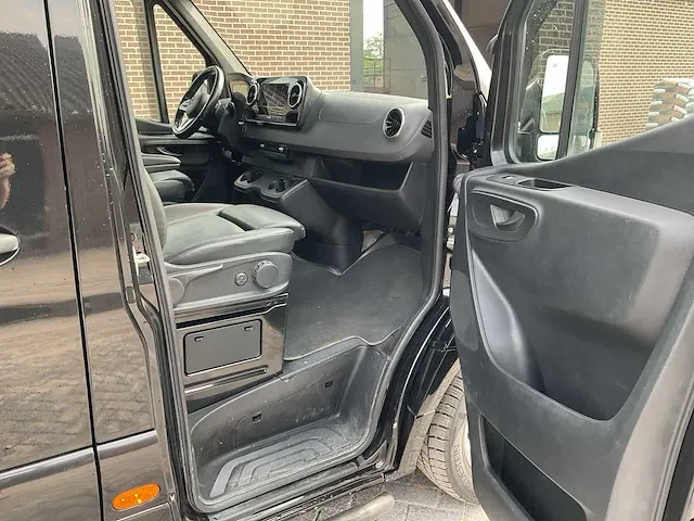 2020 mercedes-benz sprinter 319 3.0 cdi l2h1 dc euro vi-d bedrijfswagen - afbeelding 3 van  29