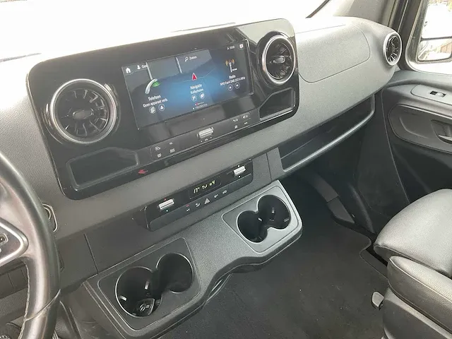 2020 mercedes-benz sprinter 319 3.0 cdi l2h1 dc euro vi-d bedrijfswagen - afbeelding 7 van  29