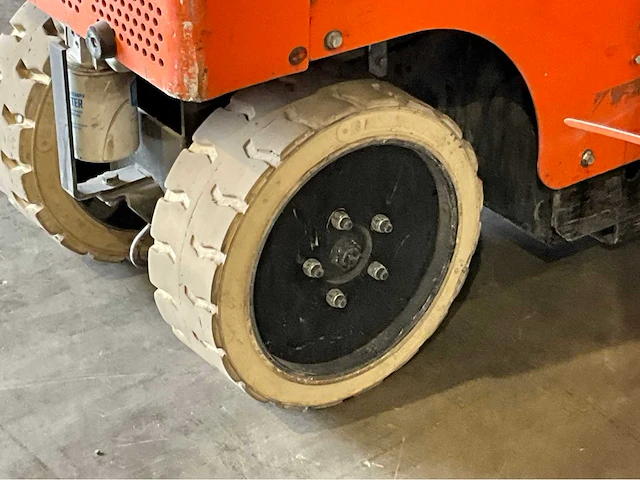 2020 national flooring equipment 5700 bol opzit accu tapijt / vloerstripper - afbeelding 10 van  21