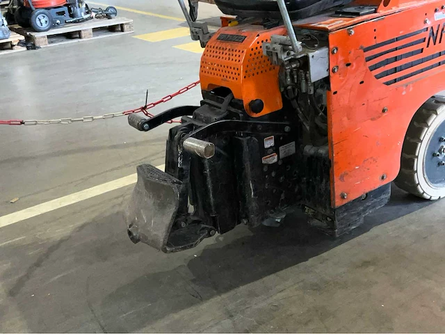 2020 national flooring equipment 5700 bol opzit accu tapijt / vloerstripper - afbeelding 17 van  21