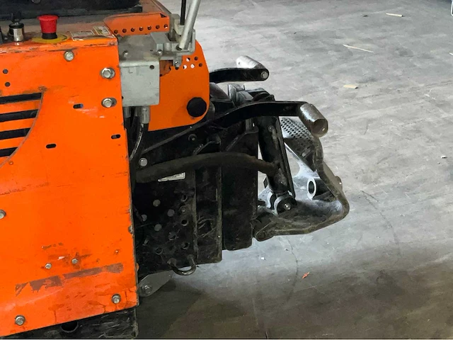 2020 national flooring equipment 5700 bol opzit accu tapijt / vloerstripper - afbeelding 19 van  21