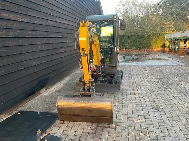 2020 new holland e 19 c minigraafmachine - afbeelding 12 van  18