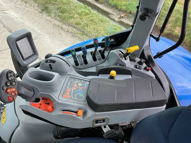 2020 new holland t6.155 dynamic command vierwielaangedreven landbouwtractor - afbeelding 20 van  37