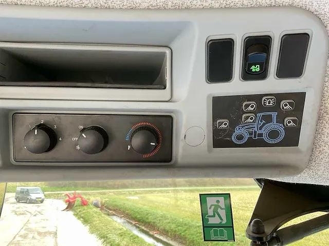 2020 new holland t6.155 dynamic command vierwielaangedreven landbouwtractor - afbeelding 26 van  37
