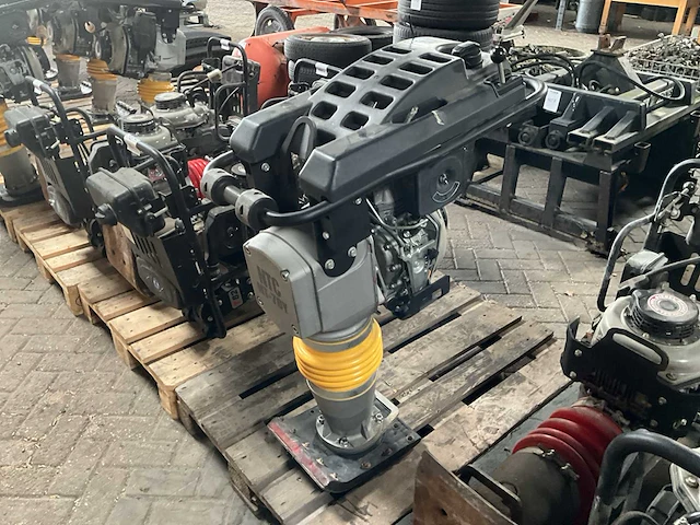 2020 ntc nt-70y giant trilstamper - afbeelding 1 van  8