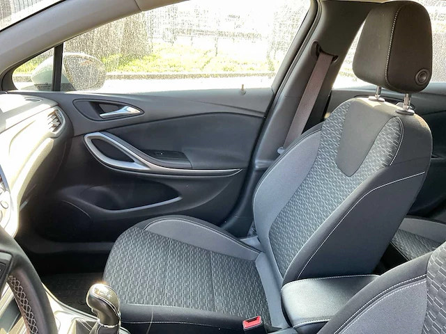 2020 opel astra sports tourer 1.2 business edition personenauto - afbeelding 31 van  33
