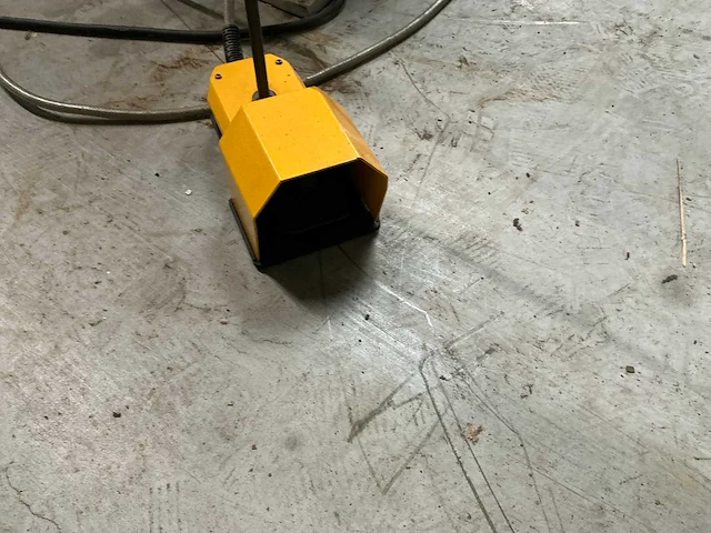 2020 sahinler hkm-65v pons- en knipmachine - afbeelding 13 van  13