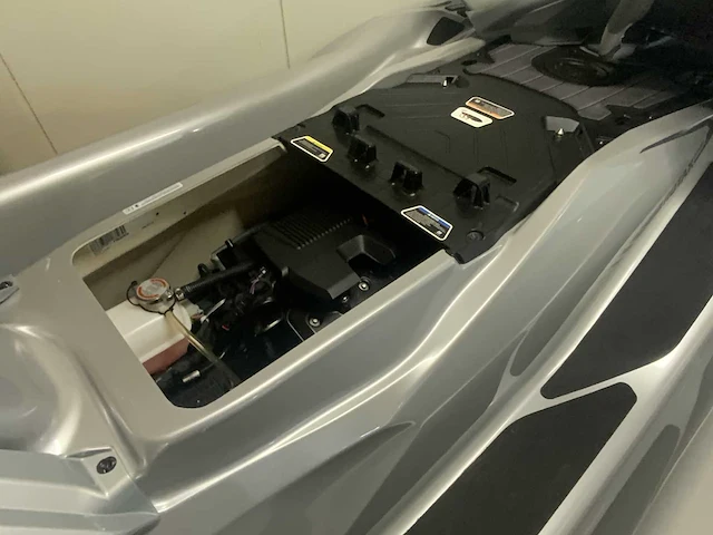 2020 sea-doo gtx-limited 3-persoons waterscooter 300 pk. - afbeelding 17 van  26