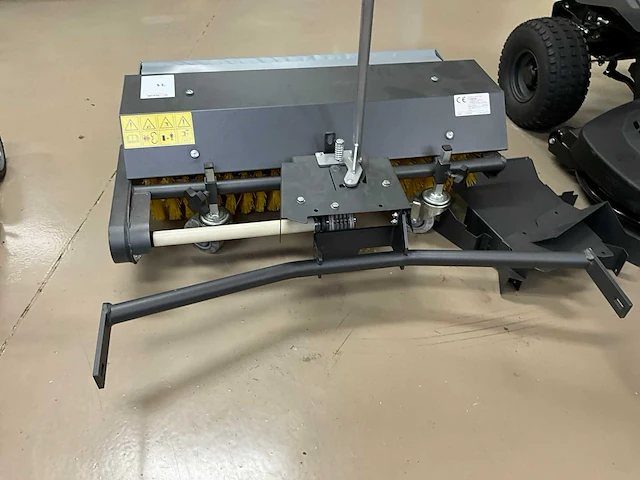 2020 stiga pva 101 aanbouw veegmachine - afbeelding 5 van  9
