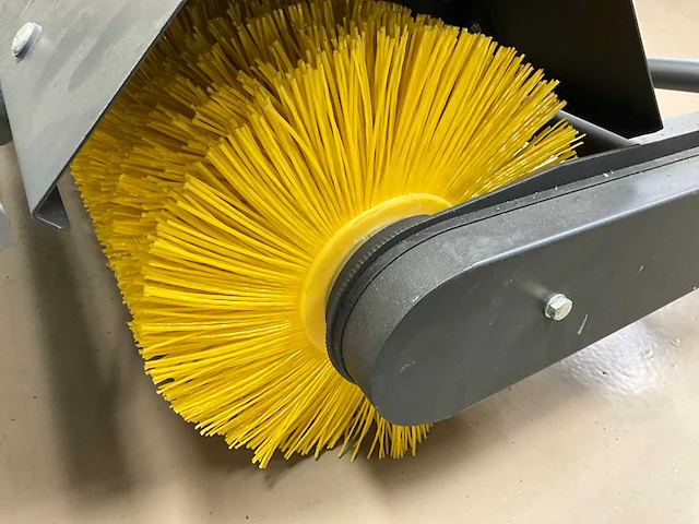 2020 stiga pva 101 aanbouw veegmachine - afbeelding 9 van  9