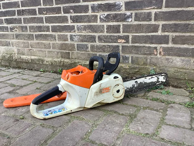 2020 stihl msa220c kettingzaag - afbeelding 3 van  4