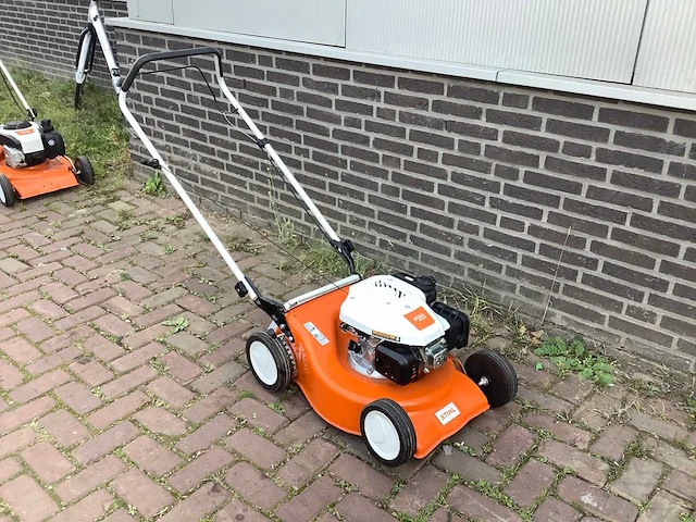 2020 stihl rm248 grasmaaier - afbeelding 1 van  3