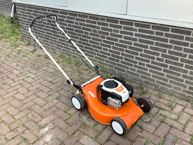2020 stihl rm253t grasmaaier - afbeelding 1 van  3