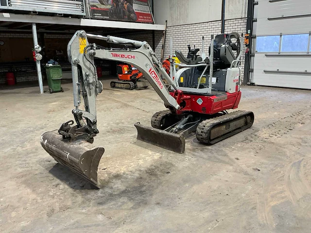 2020 takeuchi tb215r minigraafmachine - afbeelding 1 van  34