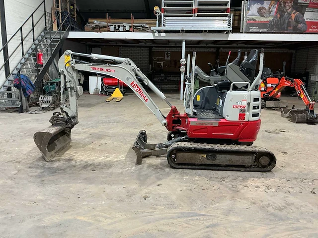 2020 takeuchi tb215r minigraafmachine - afbeelding 12 van  34