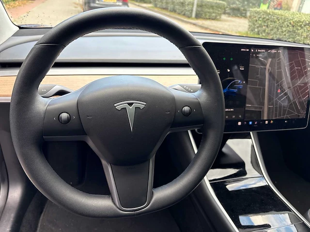 2020 tesla model 3 sr+ personenauto - afbeelding 10 van  41