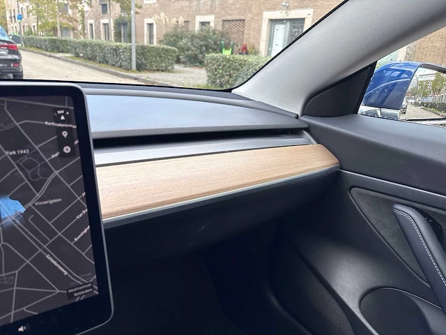 2020 tesla model 3 sr+ personenauto - afbeelding 13 van  41