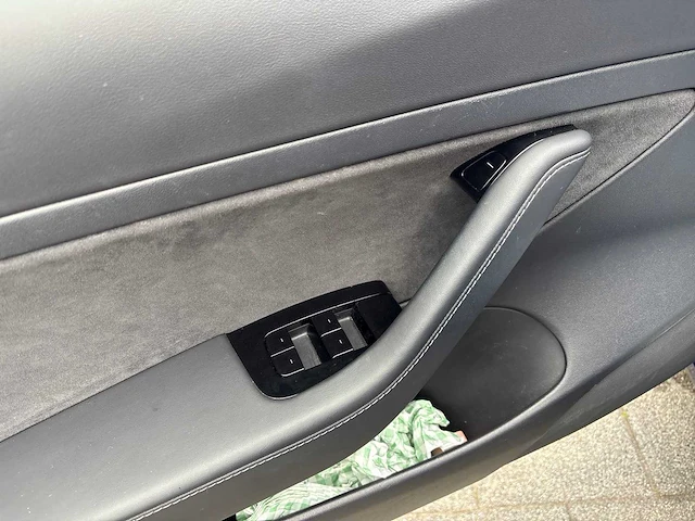 2020 tesla model 3 sr+ personenauto - afbeelding 18 van  41