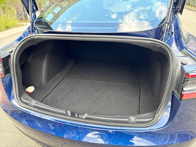2020 tesla model 3 sr+ personenauto - afbeelding 22 van  41
