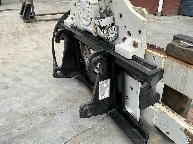2020 tobroco-giant pv-3a-1200-z hydraulisch draaibaar palletvork - afbeelding 2 van  17