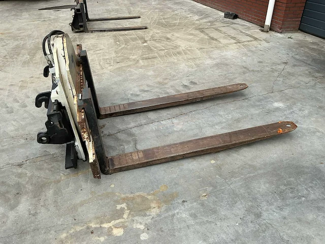 2020 tobroco-giant pv-3a-1200-z hydraulisch draaibaar palletvork - afbeelding 14 van  17