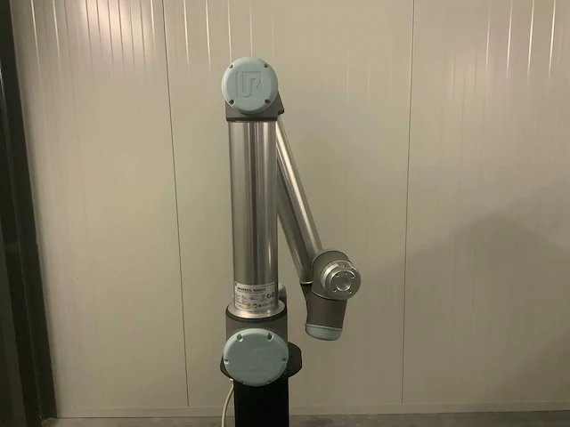 2020 universal robots ur-10 (cb3) collaboratieve robot - afbeelding 7 van  19