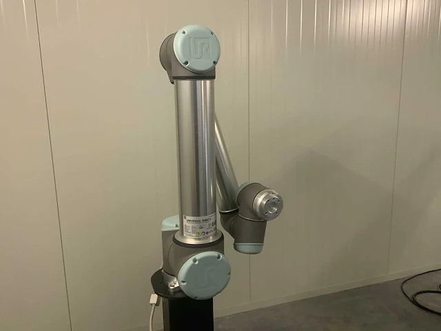 2020 universal robots ur-10 (cb3) collaboratieve robot - afbeelding 9 van  19