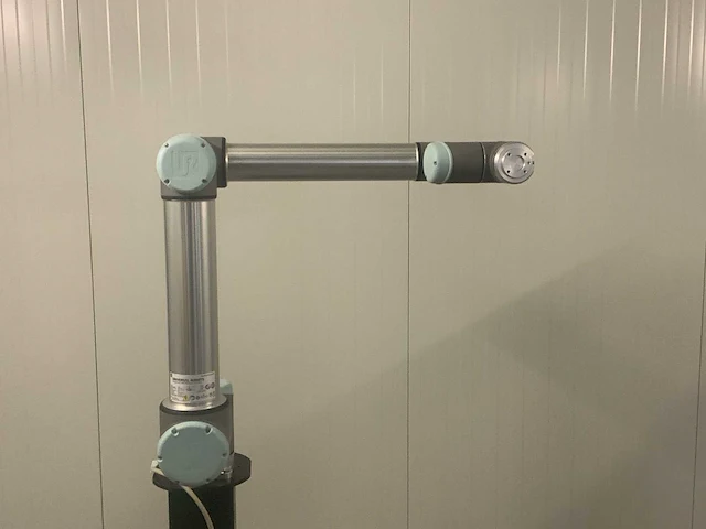 2020 universal robots ur-10 (cb3) collaboratieve robot - afbeelding 19 van  19