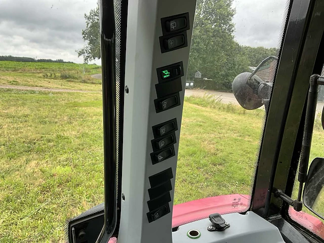 2020 valtra a84f2h-4 vierwielaangedreven landbouwtractor - afbeelding 22 van  59