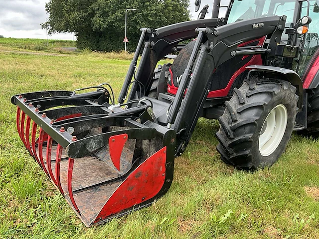 2020 valtra a84f2h-4 vierwielaangedreven landbouwtractor - afbeelding 26 van  59