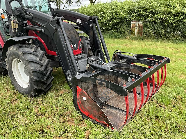 2020 valtra a84f2h-4 vierwielaangedreven landbouwtractor - afbeelding 27 van  59