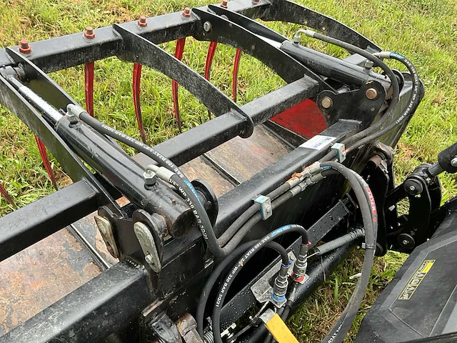 2020 valtra a84f2h-4 vierwielaangedreven landbouwtractor - afbeelding 30 van  59