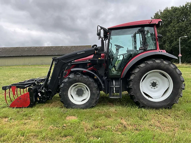 2020 valtra a84f2h-4 vierwielaangedreven landbouwtractor - afbeelding 45 van  59
