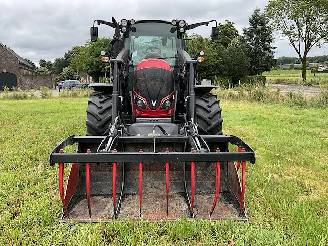 2020 valtra a84f2h-4 vierwielaangedreven landbouwtractor - afbeelding 57 van  59
