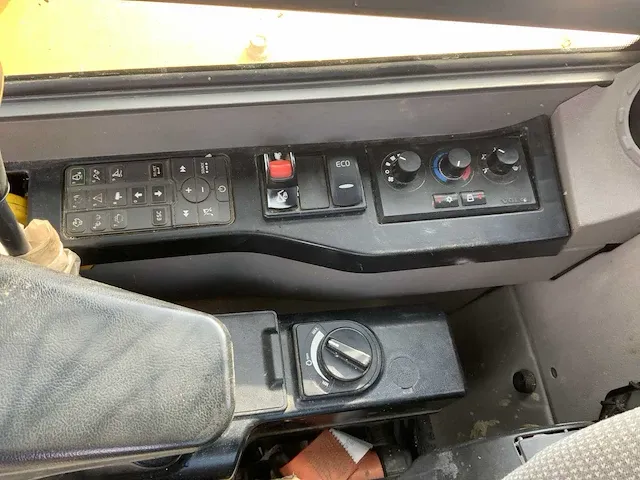 2020 volvo ecr88d pro midigraafmachine - afbeelding 28 van  37