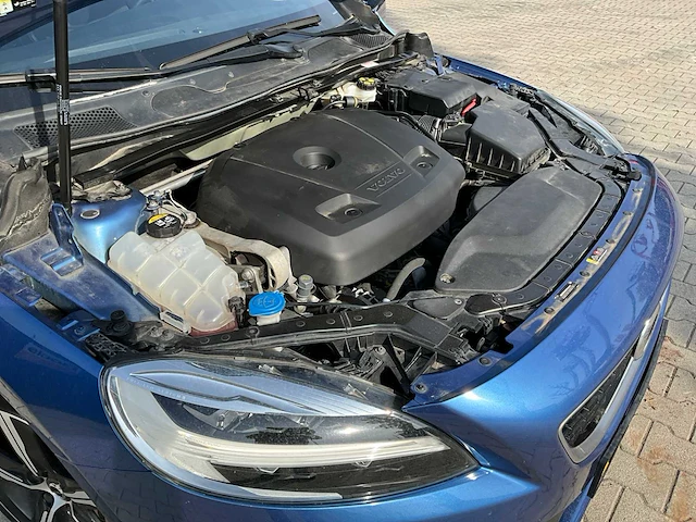 2020 volvo v40 1.5 t3 polar+ sport personenauto - afbeelding 36 van  44
