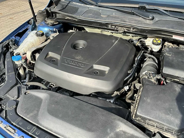 2020 volvo v40 1.5 t3 polar+ sport personenauto - afbeelding 38 van  44