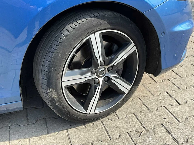 2020 volvo v40 1.5 t3 polar+ sport personenauto - afbeelding 40 van  44