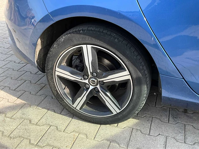 2020 volvo v40 1.5 t3 polar+ sport personenauto - afbeelding 41 van  44