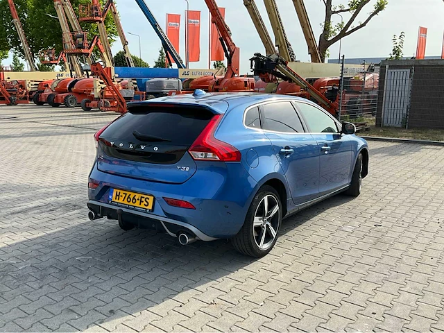 2020 volvo v40 1.5 t3 polar+ sport personenauto - afbeelding 8 van  44
