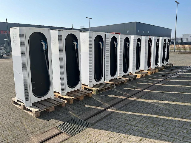 2020 xcharge 160kw dc lader / laadpaal (defect) - afbeelding 13 van  20