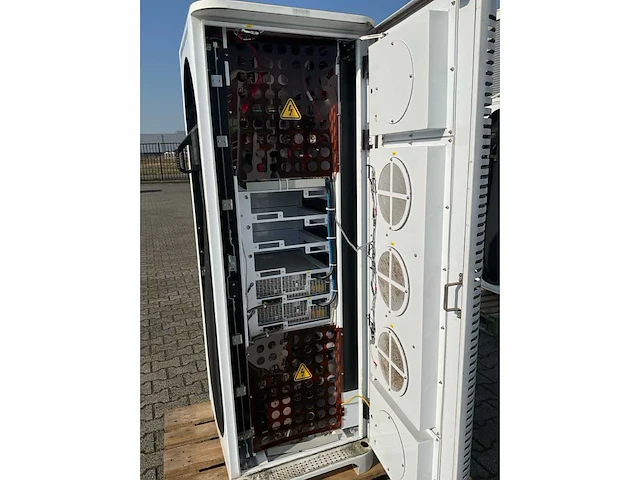 2020 xcharge 60kw dc lader / laadpaal - afbeelding 6 van  18