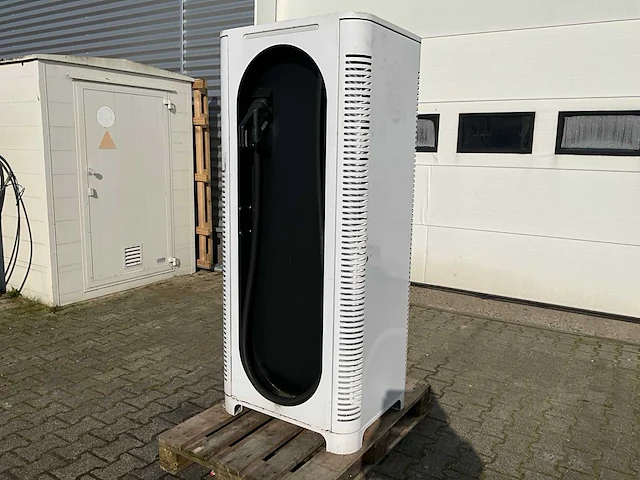 2020 xcharge 60kw dc lader / laadpaal - afbeelding 1 van  17